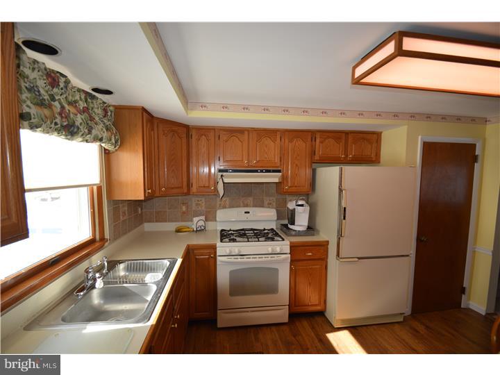 1406 Nevarc Road Warminster, PA 18974 - Photo 3 of 13 Gallery Image 3