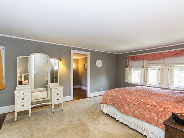 287 Florence Road Waltham, MA 02453 - Photo 13 of 28