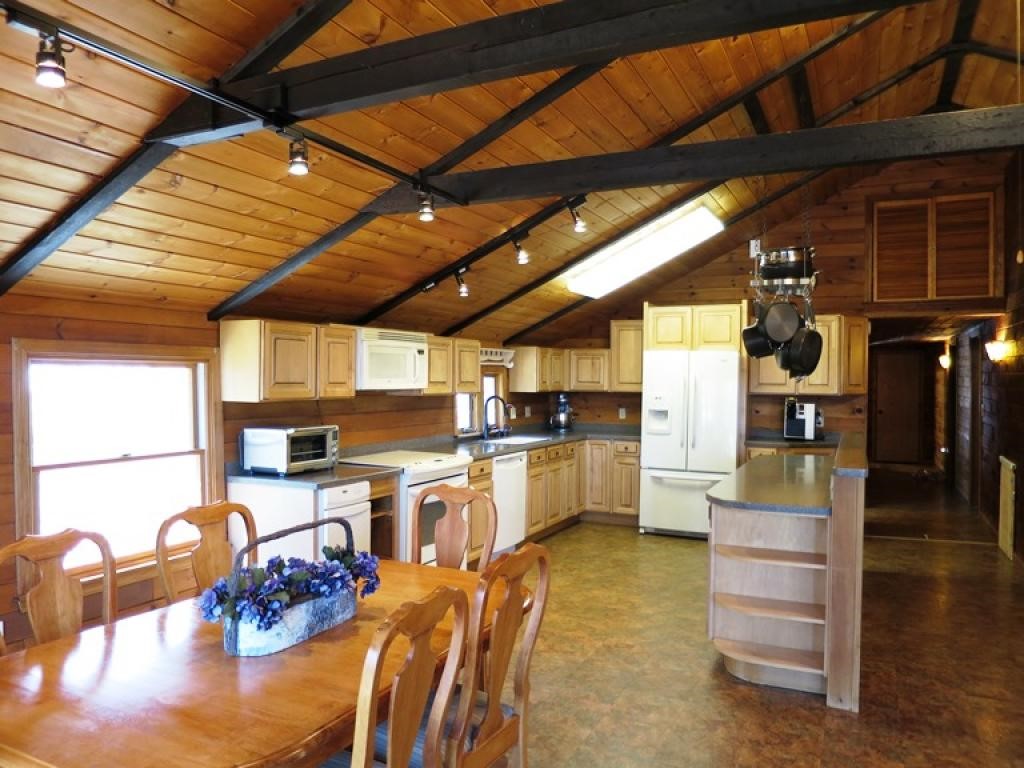 78 High Street Stratham, NH 03885 - Photo 3 of 32 Gallery Image 3