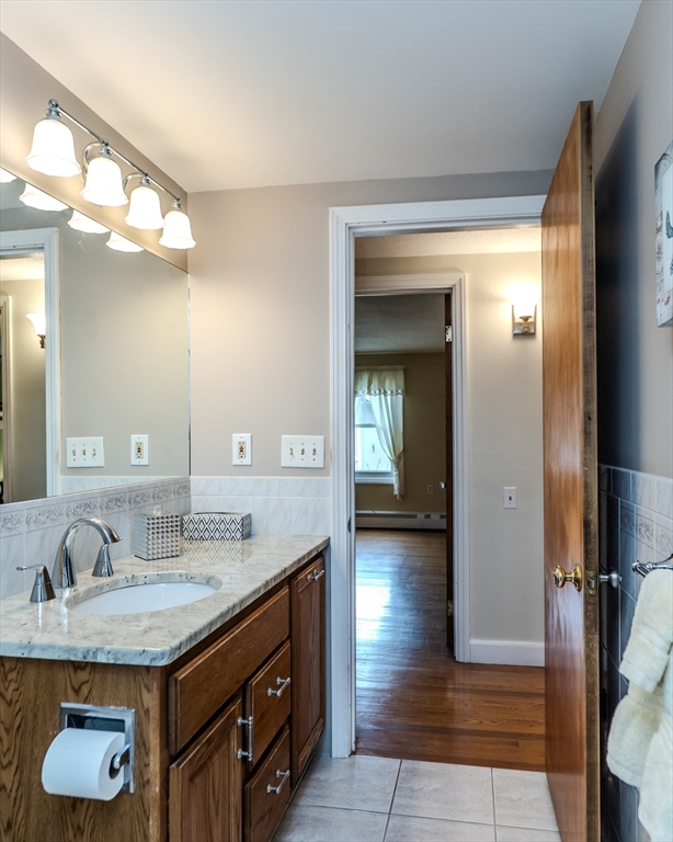 15 Holy Cross Street Springfield, MA 01104 - Photo 20 of 35