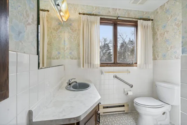 $724,900 | 5365 92nd Street Southeast, Clear Lake, MN 55319