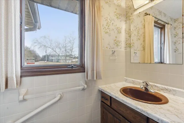 $724,900 | 5365 92nd Street Southeast, Clear Lake, MN 55319