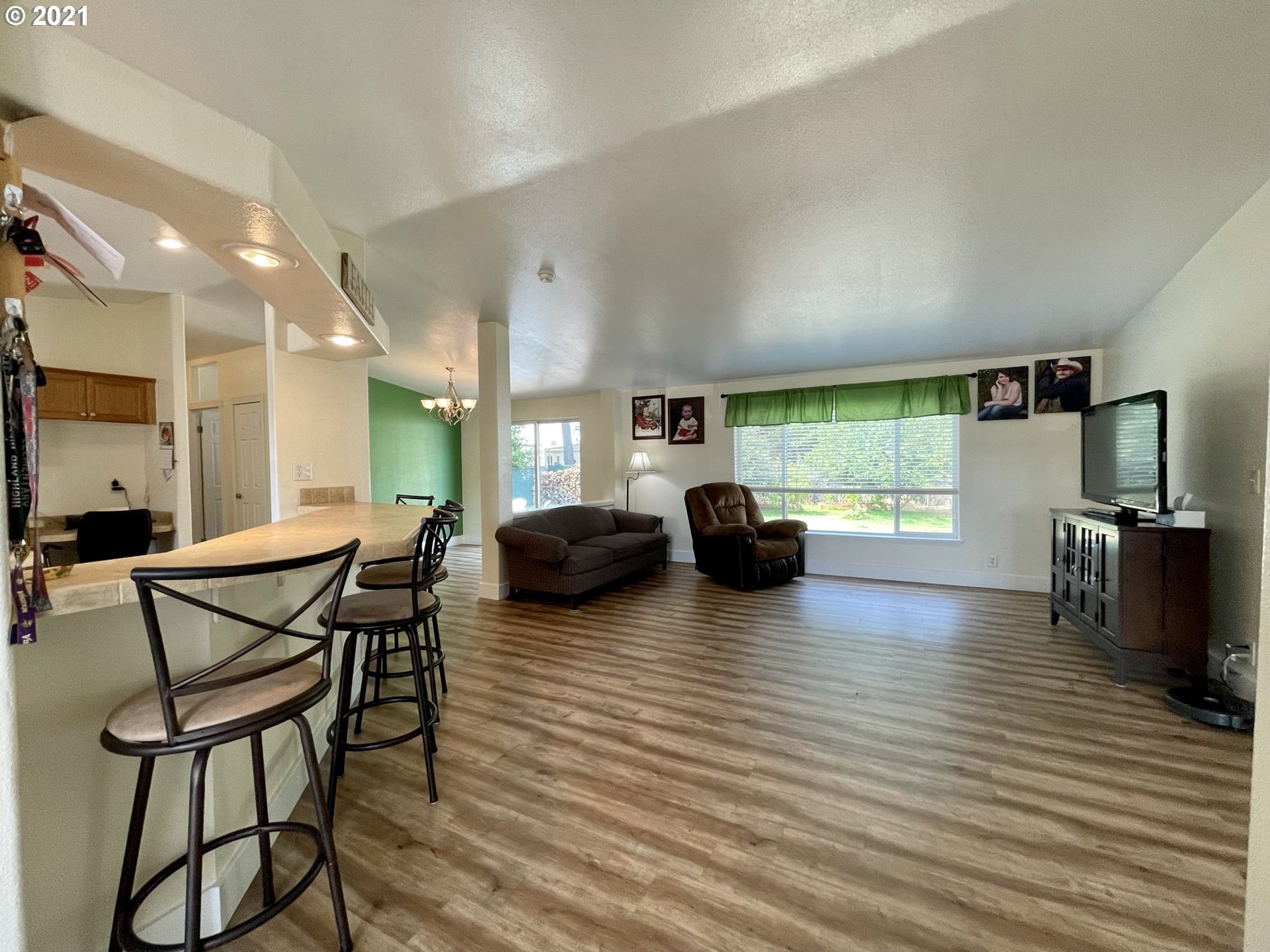 920 Cedar Loop Lakeside, OR 97449 - Photo 6 of 31 Gallery Image 6