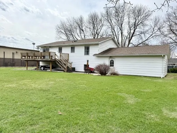 $164,900 | 14 1st Street Northwest, Fairfax, MN 55332