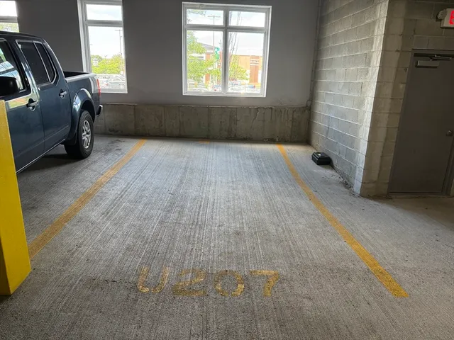 $879,900 | 60 Cross Street East, Unit 207, Somerville, MA 02145