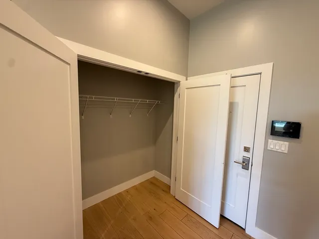 $879,900 | 60 Cross Street East, Unit 207, Somerville, MA 02145