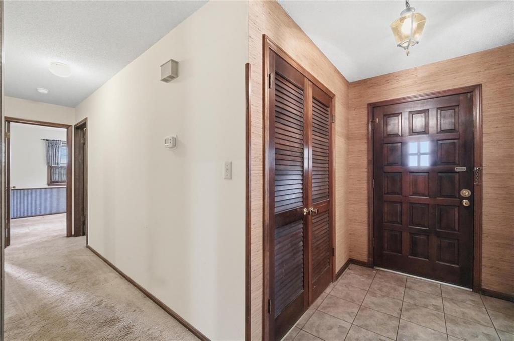 8100 Hauser Street Lenexa, KS 66215 - Photo 4 of 40