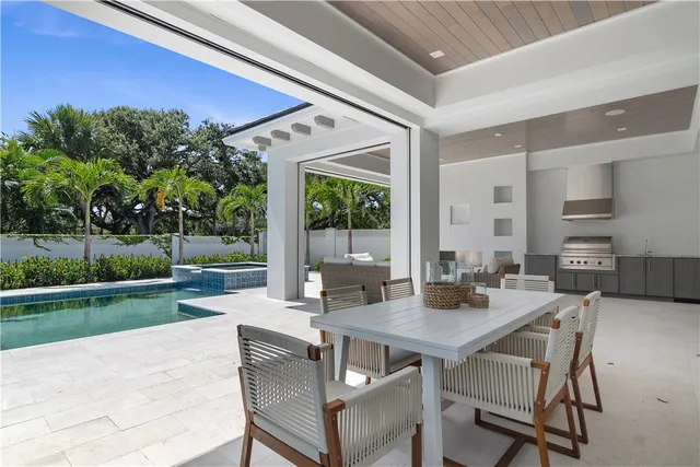 $4,000,000 | 909 Surfsedge Way, Vero Beach, FL 32963