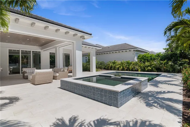 $4,000,000 | 909 Surfsedge Way, Vero Beach, FL 32963