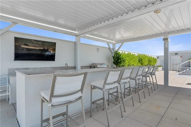 $4,000,000 | 909 Surfsedge Way, Vero Beach, FL 32963