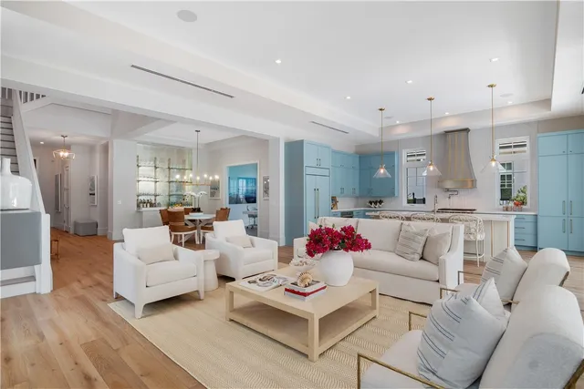 $4,000,000 | 909 Surfsedge Way, Vero Beach, FL 32963