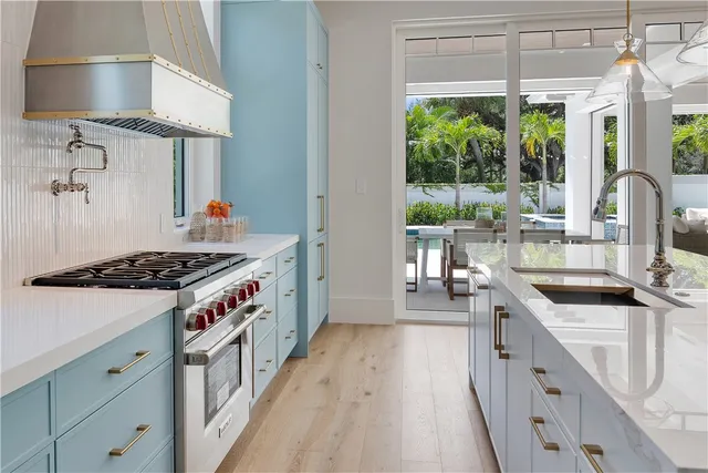 $4,000,000 | 909 Surfsedge Way, Vero Beach, FL 32963