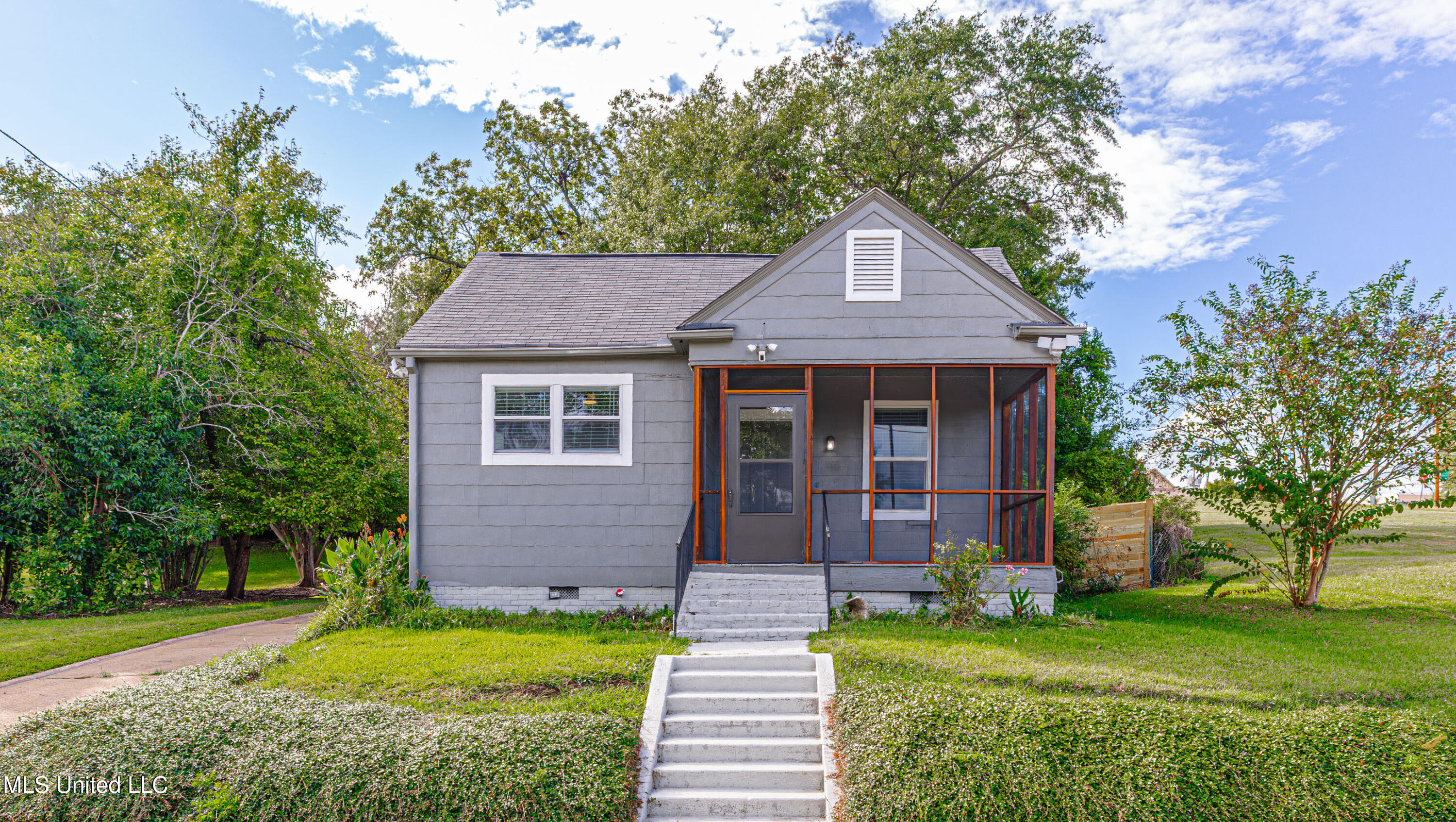 617 Rio Street Jackson, MS 39202 - Photo 1 of 26 1R4A8953