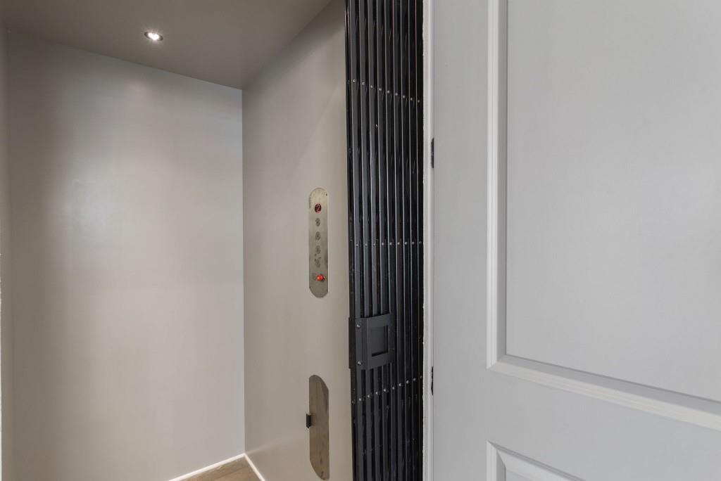 3715 Peachtree Road Northeast, Unit 12 Atlanta, GA 30319 - Photo 17 of 62 a door with a sink