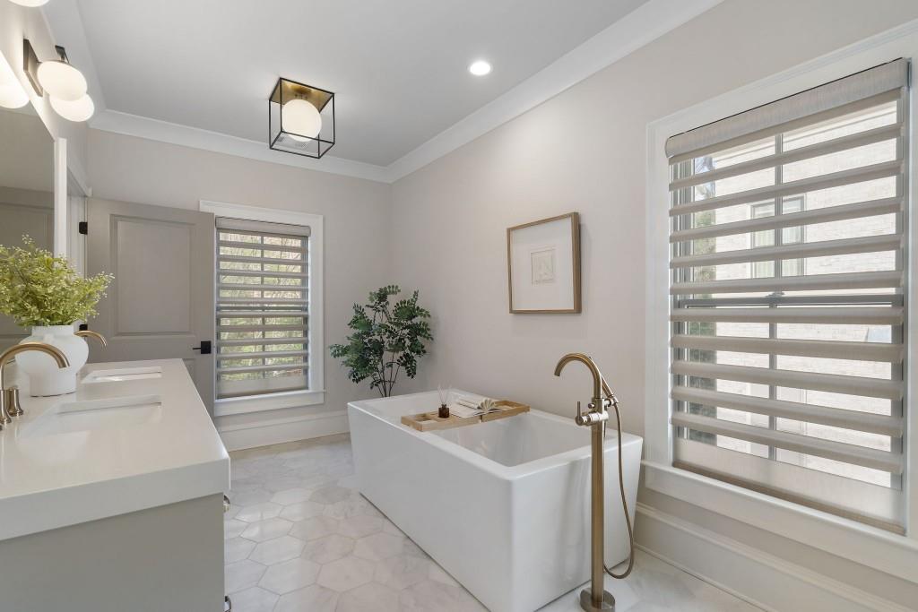 3715 Peachtree Road Northeast, Unit 12 Atlanta, GA 30319 - Photo 33 of 62