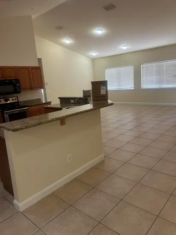 $2,500 | 1821 Southwest California Boulevard, Port St. Lucie, FL 34953