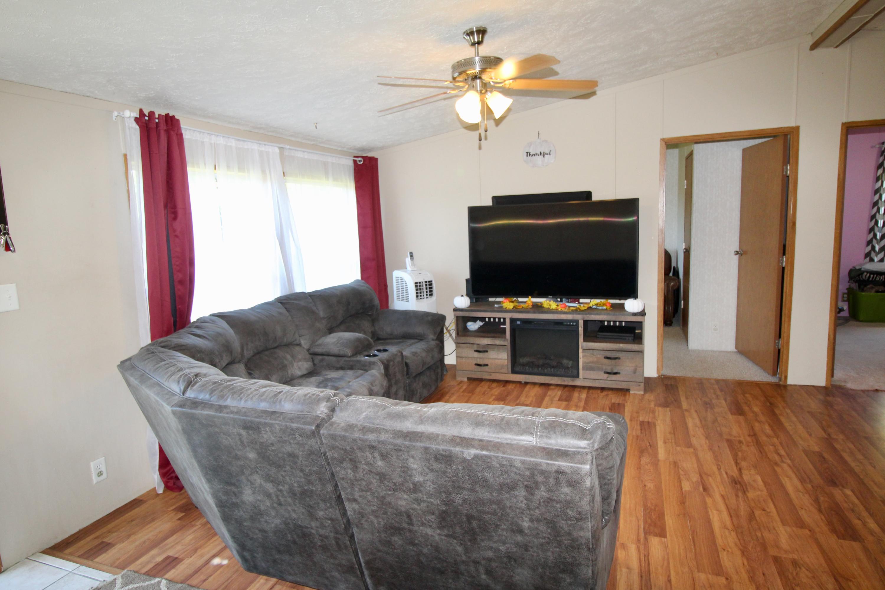 2301 Cardinal Circle Cheboygan, MI 49721 - Photo 13 of 25 Gallery Image 13