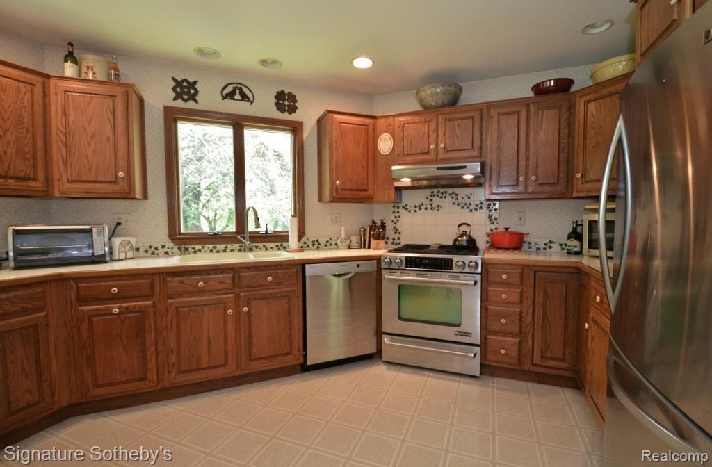 1363 Seville Road Rochester Hills, MI 48309 - Photo 5 of 16