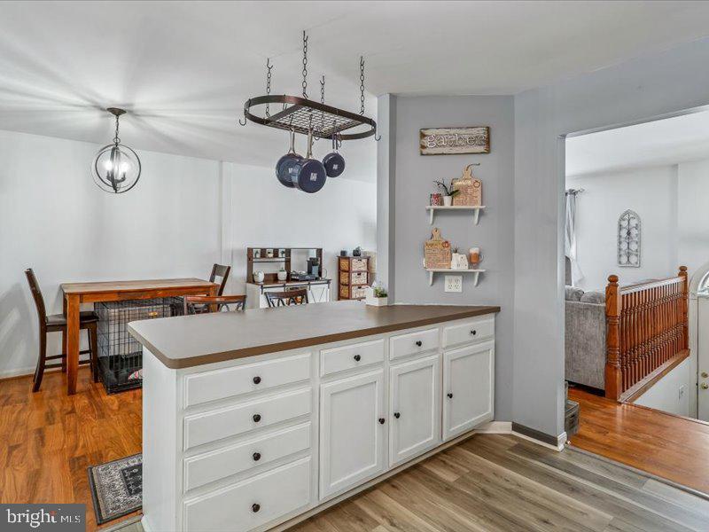 33 Musket Court Taneytown, MD 21787 - Photo 11 of 43 storage, peninsula w breakfast bar