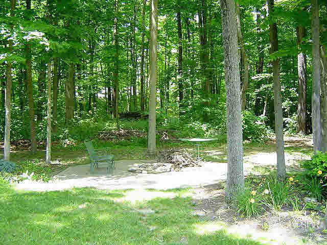 12228 Hardisty Road Fort Wayne, IN 46845 - Photo 3 of 24 Gallery Image 3