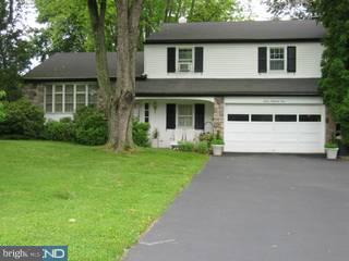 704 Holland Road Holland, PA 18966 - Photo 1 of 6 Gallery Image 1
