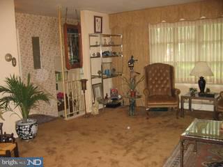 704 Holland Road Holland, PA 18966 - Photo 3 of 6 Gallery Image 3