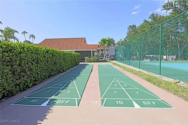 a view of a tennis court
