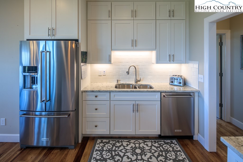 719 Boone Ridge Lane Boone, NC 28607 - Photo 10 of 40