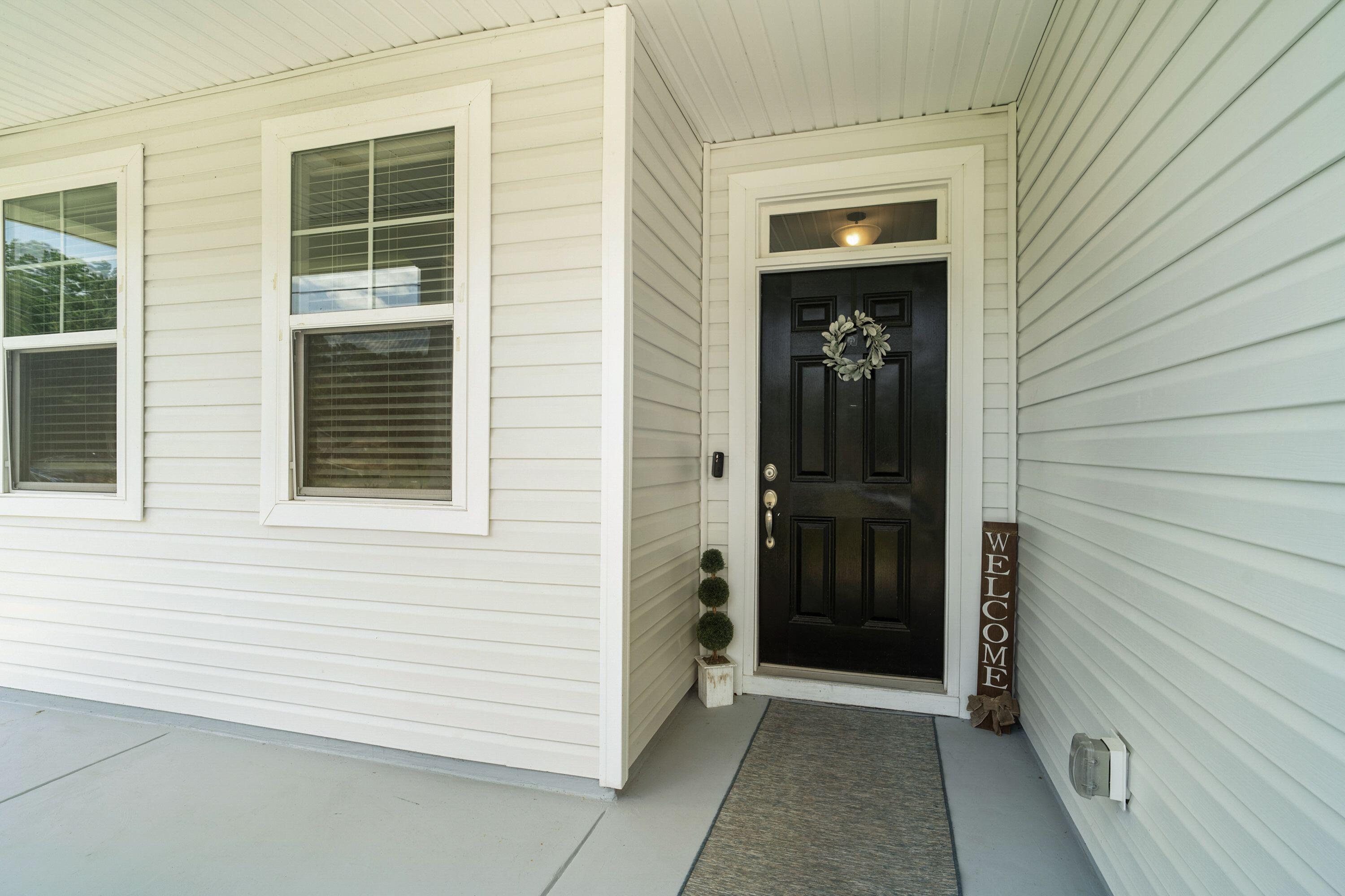 689 West Butternut Road Summerville, SC 29483 - Photo 10 of 47 .