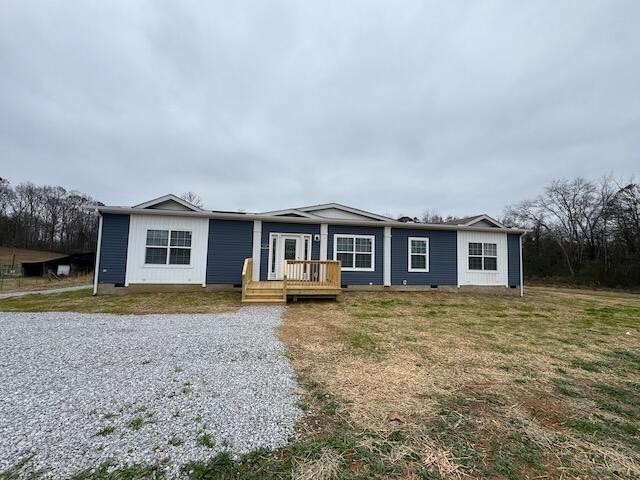 122 Underwood Road, Unit 3 Sweetwater, TN 37874 - Photo 52 of 52 a front view of a house with a yard