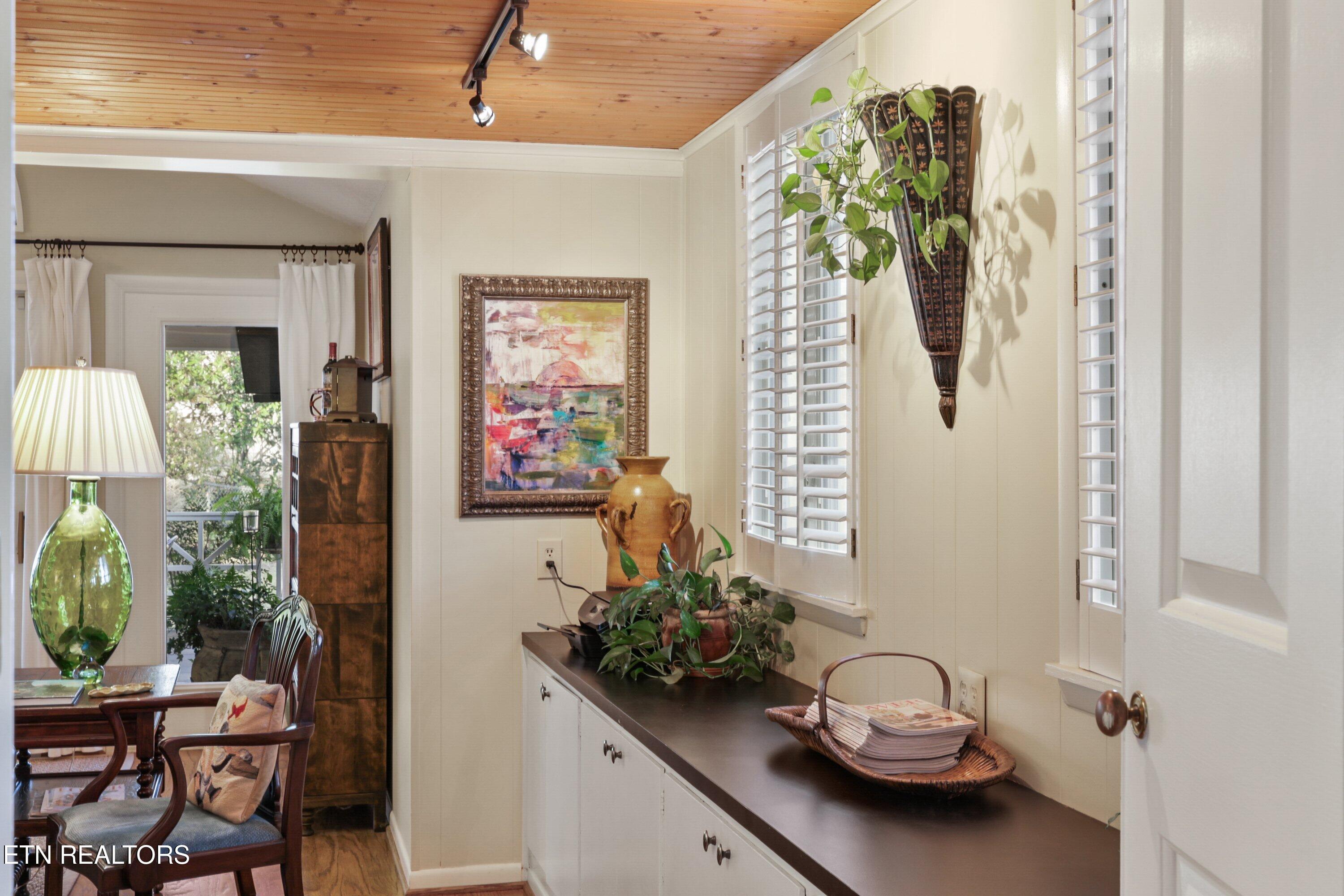 1233 Forest Brook Road Knoxville, TN 37919 - Photo 37 of 56 1233 Forest Brook Rd45