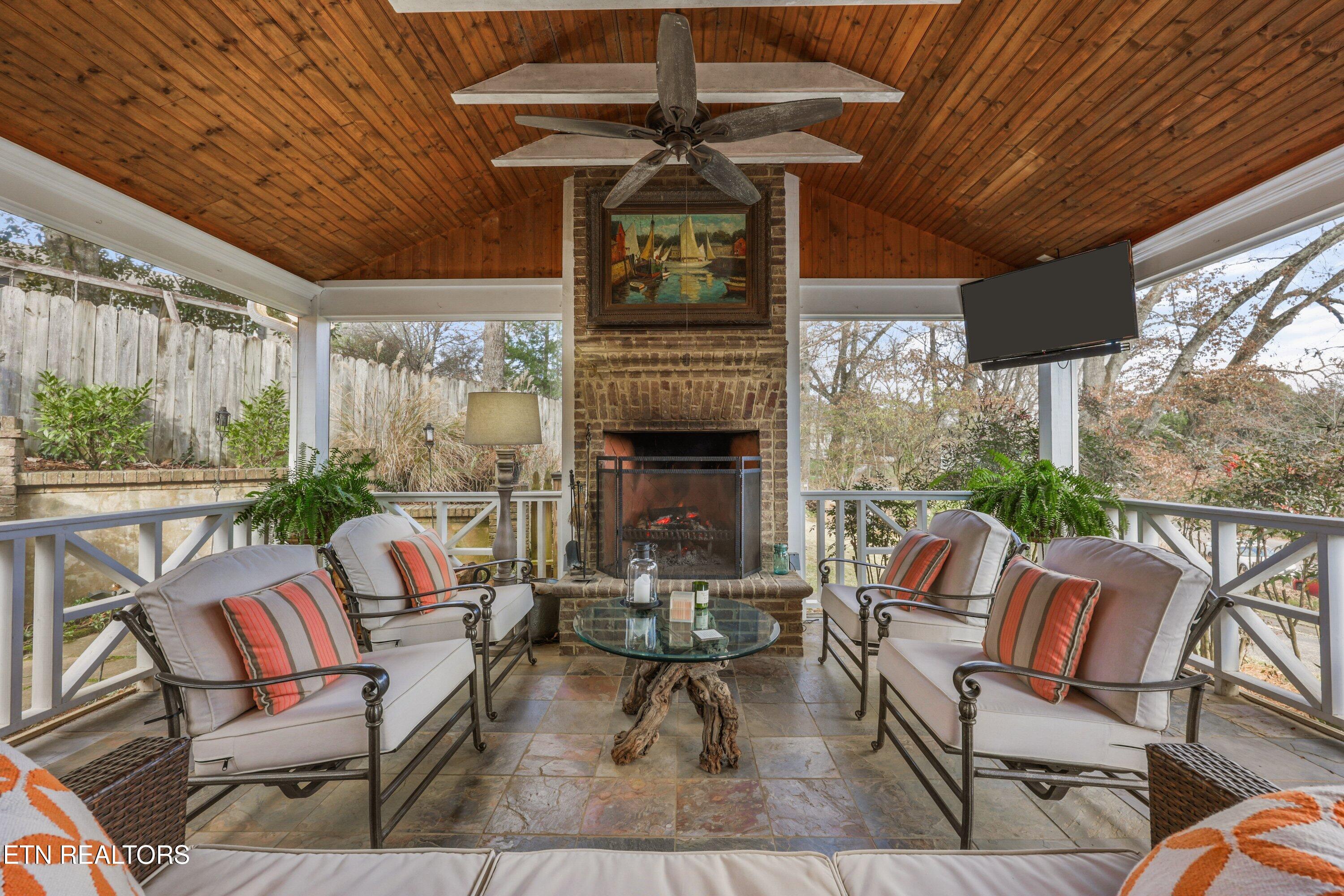 1233 Forest Brook Road Knoxville, TN 37919 - Photo 38 of 56 1233 Forest Brook Rd08