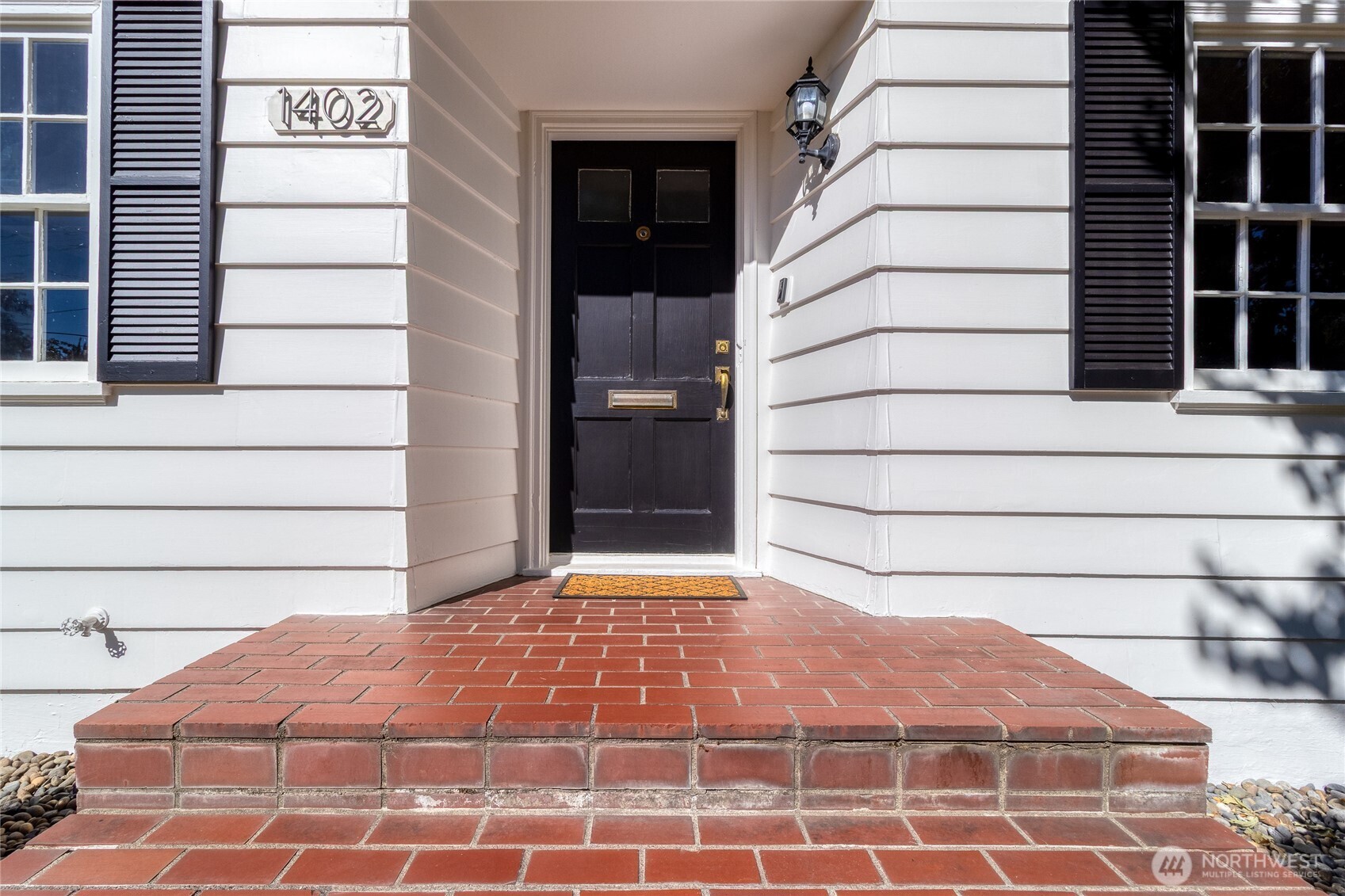 1402 Howard Street Walla Walla, WA 99362 - Photo 34 of 34 a view of wooden door