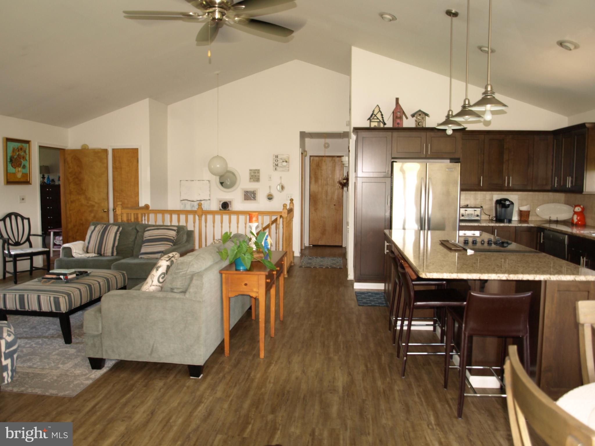 160 Stathems Neck Road Greenwich, NJ 08323 - Photo 11 of 34 Kitchen/Living Room