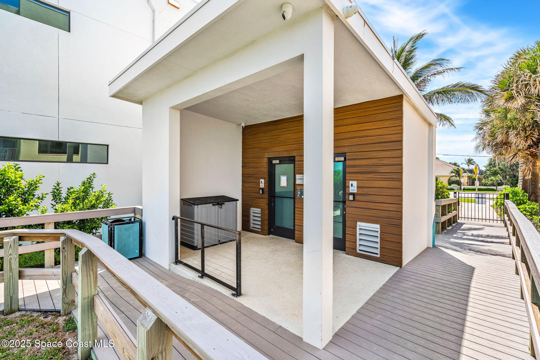 205 Strand Drive, Unit 403 Melbourne Beach, FL 32951 - Photo 47 of 62 205 Strand Drive Unit 403 (40)