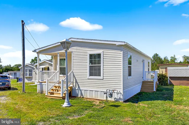 a picture of a bench in a white building