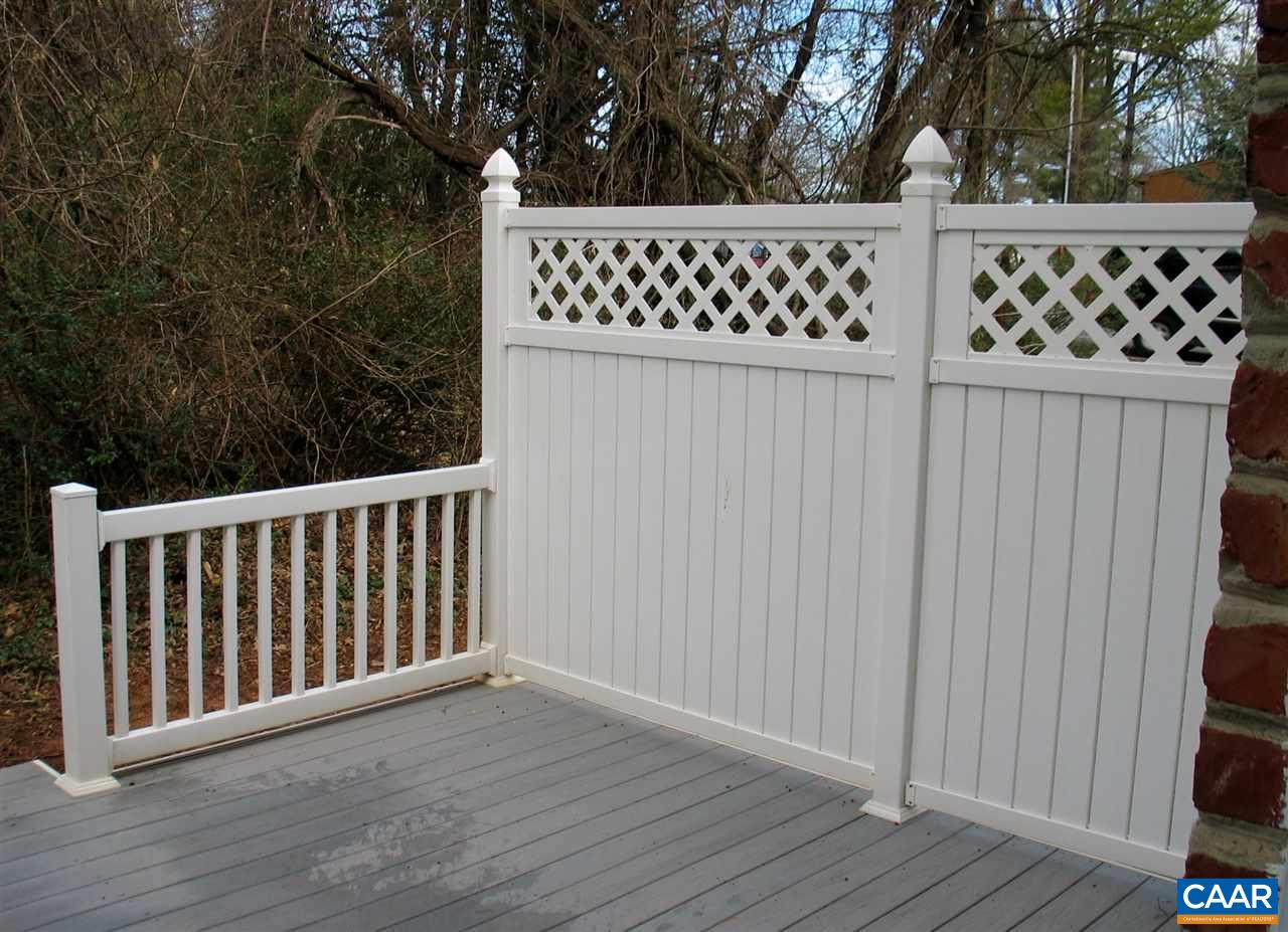 2527 Hydraulic Road, Unit 1 Charlottesville, VA 22901 - Photo 18 of 22 a view of a wooden fence