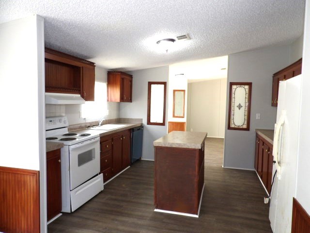 236 Bartlett Loop Headland, AL 36345 - Photo 4 of 21
