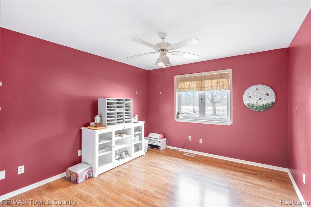 8297 Potter Road Flushing, MI 48433 - Photo 15 of 28