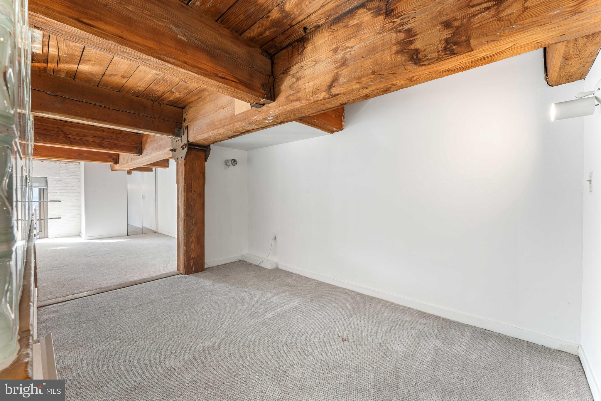 700 South 10th Street, Unit 2F Philadelphia, PA 19147 - Photo 21 of 40 a view of a garage