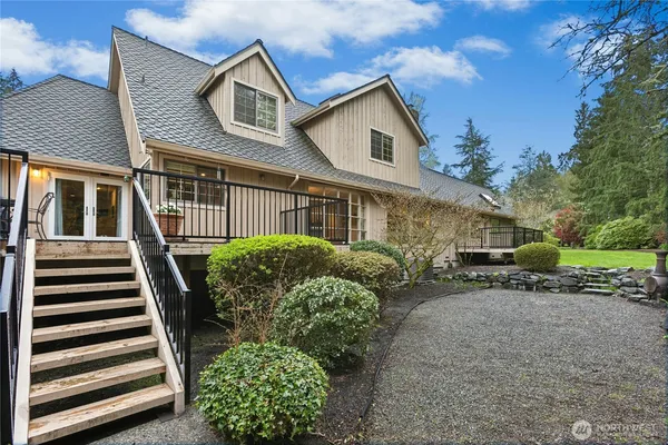 $2,700,000 | 3530 140th Avenue Northeast, Bellevue, WA 98005
