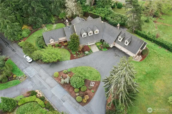 $2,700,000 | 3530 140th Avenue Northeast, Bellevue, WA 98005