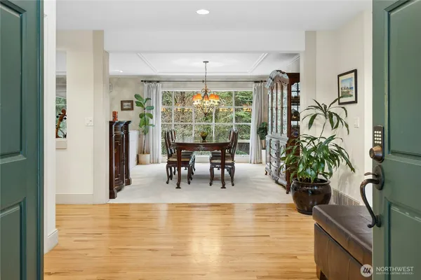 $2,700,000 | 3530 140th Avenue Northeast, Bellevue, WA 98005