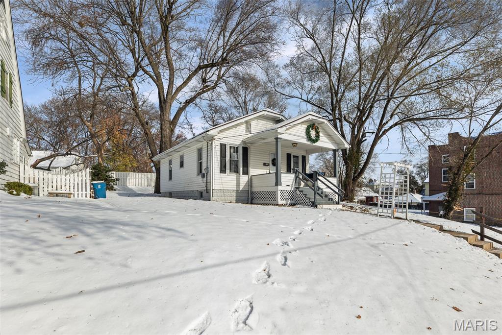 612 East 9th Street Alton, IL 62002 - Photo 2 of 23