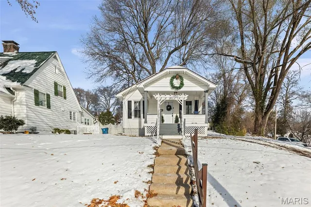 $119,900 | 612 East 9th Street, Alton, IL 62002