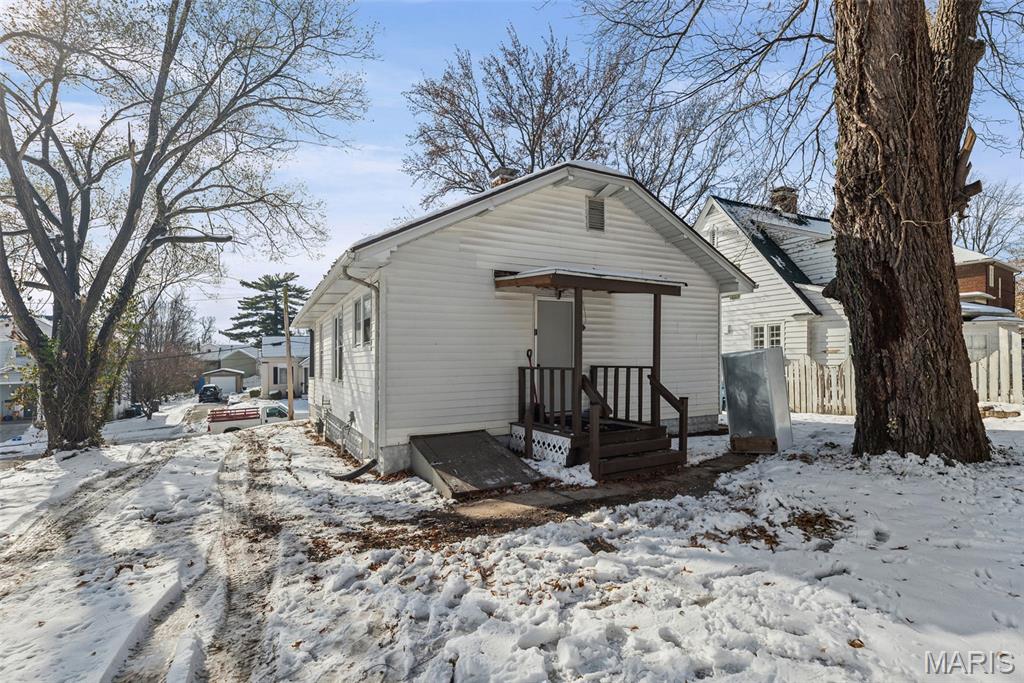 612 East 9th Street Alton, IL 62002 - Photo 5 of 23