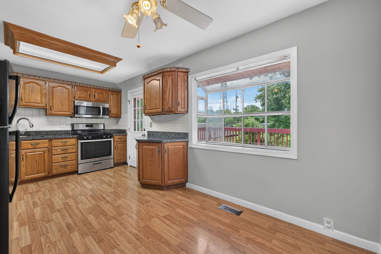 320 Hemlock Avenue Romeoville, IL 60446 - Photo 10 of 50 Gallery Image 10