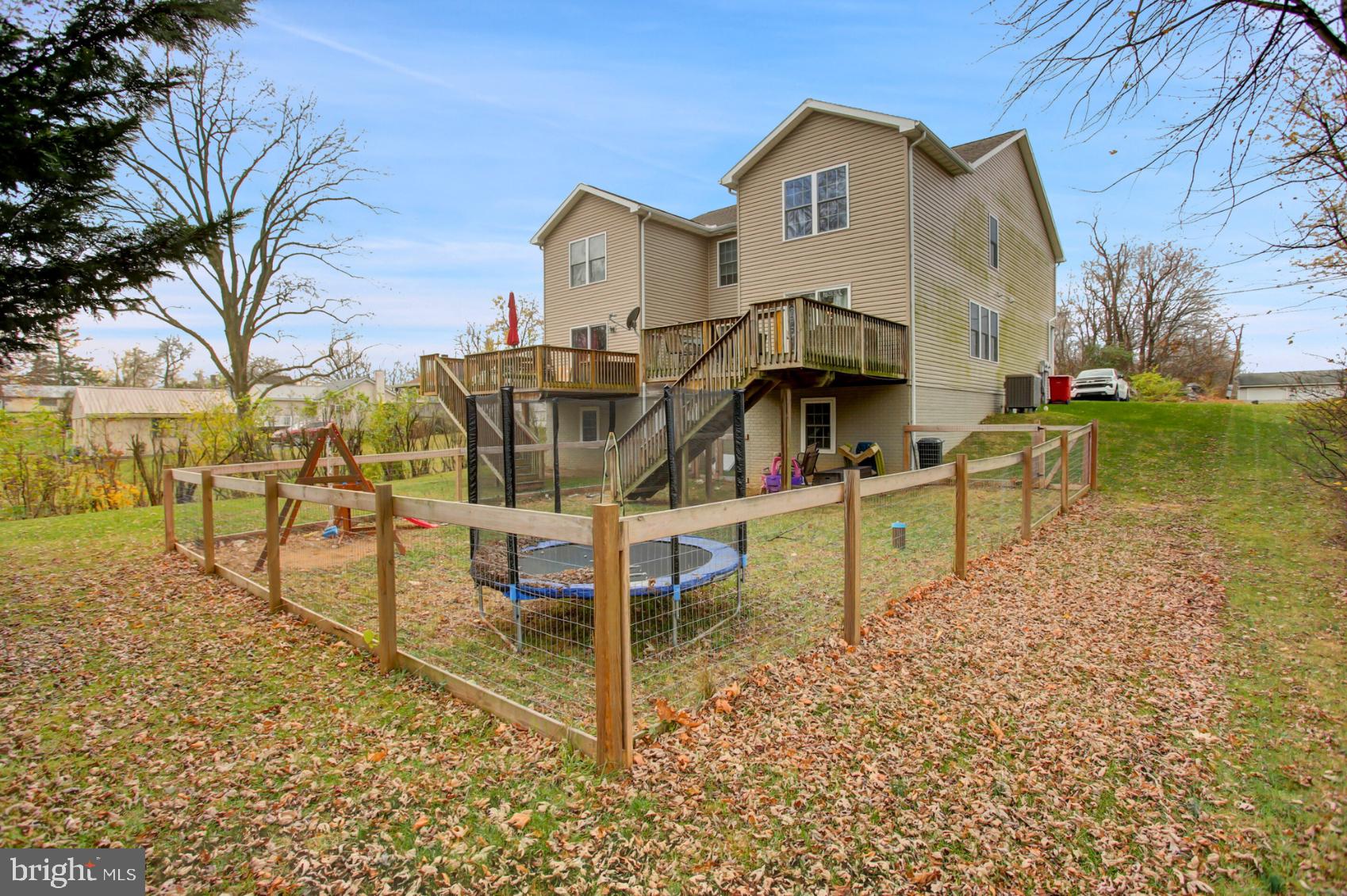14666 Ridge Road Waynesboro, PA 17268 - Photo 2 of 27 Gallery Image 2