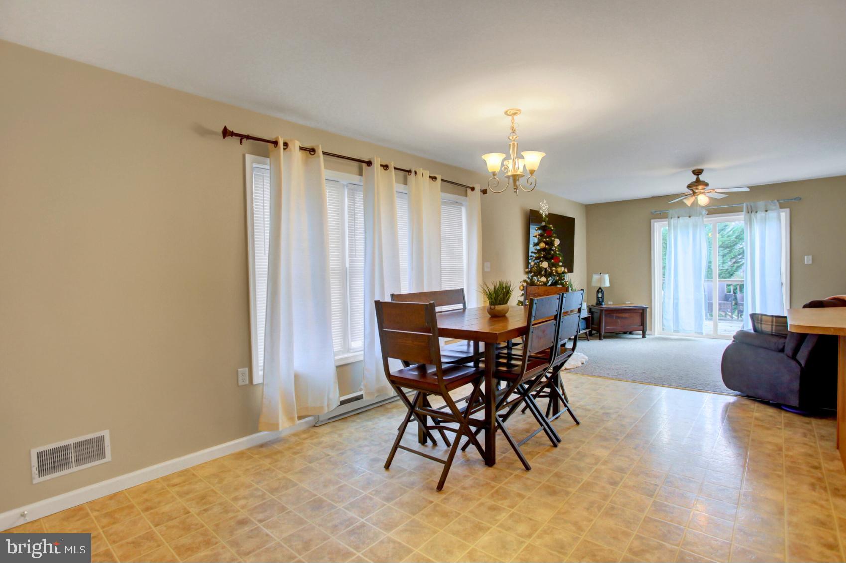 14666 Ridge Road Waynesboro, PA 17268 - Photo 9 of 27 Gallery Image 9