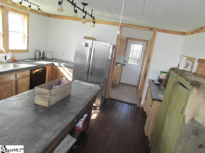 3986 Indian Mound Road Laurens, SC 29360 - Photo 8 of 21